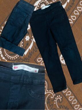 Levi's Black Pull-On Jegging